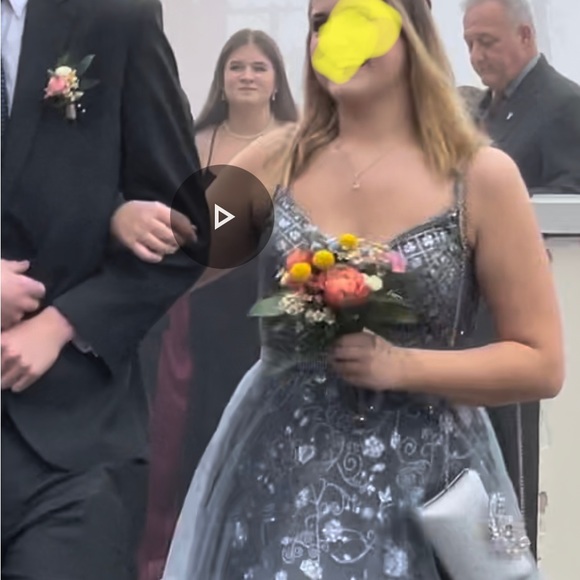 JVN by Jovani size 10 ball gown prom dress EUC - Picture 11 of 12